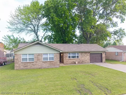 202 S 21st Ter, Fort Smith, AR 72908 photo 4