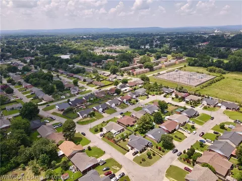 View/Area - 2708 N 55th Cir, Fort Smith, AR 72904 photo 5 of 11