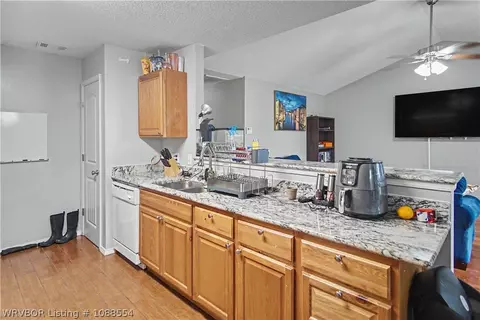 Kitchen - 2708 N 55th Cir, Fort Smith, AR 72904 photo 1 of 4