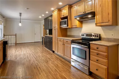 Kitchen - 70 Haven Dr, Fort Smith, AR 72901 photo 3 of 3