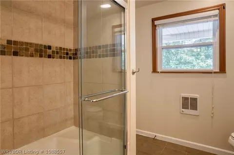 Bath - 70 Haven Dr, Fort Smith, AR 72901 photo 4 of 4
