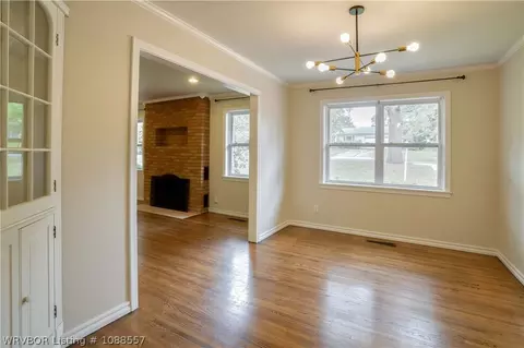 Living - 70 Haven Dr, Fort Smith, AR 72901 photo 6 of 7