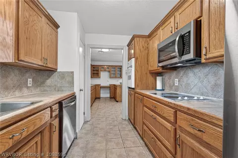 Kitchen - 2800 Kendall Ave, Fort Smith, AR 72918 photo 7 of 7