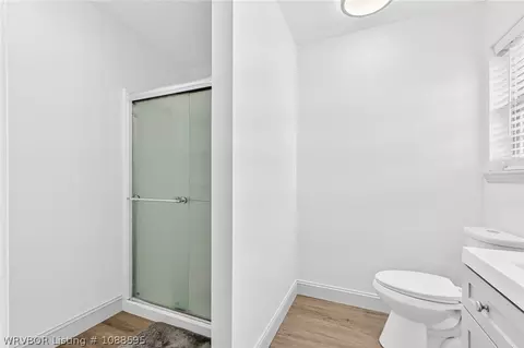 Bath - 2800 Kendall Ave, Fort Smith, AR 72918 photo 1 of 4