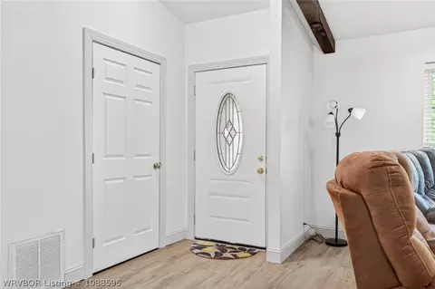 Entry Way - 2800 Kendall Ave, Fort Smith, AR 72918 photo 1 of 2