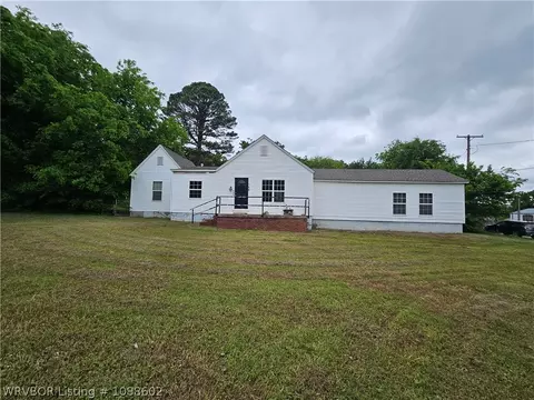 509 Sherwood Ave, Bonanza, AR 72916