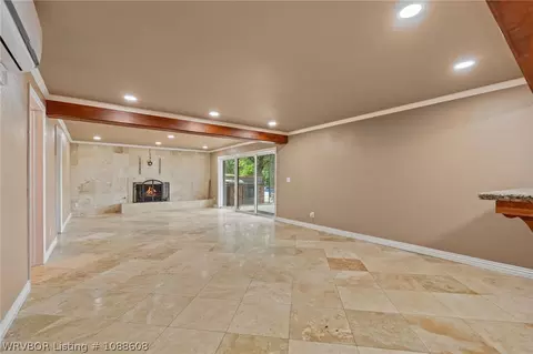 Living - 3100 Jackson St, Fort Smith, AR 72903 photo 2 of 3