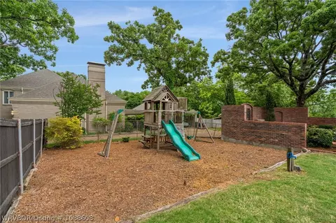 Exterior - 3100 Jackson St, Fort Smith, AR 72903 photo 7 of 12
