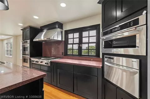Kitchen - 3100 Jackson St, Fort Smith, AR 72903 photo 1 of 4
