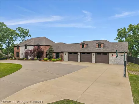 Exterior - 3100 Jackson St, Fort Smith, AR 72903 photo 8 of 12
