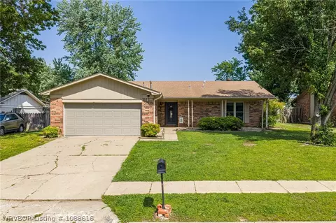 9225 Bryn Mawr Cir, Fort Smith, AR 72908
