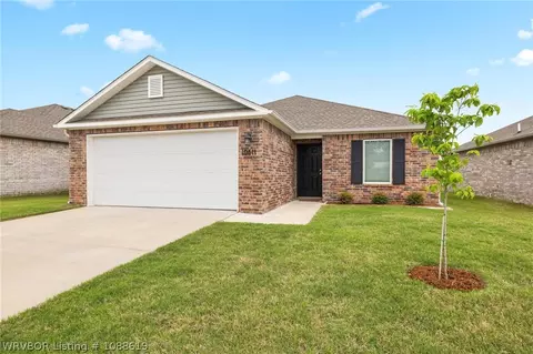 10611 Loganberry Dr, Fort Smith, AR 72916