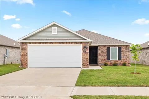 10611 Loganberry Dr, Fort Smith, AR 72916
