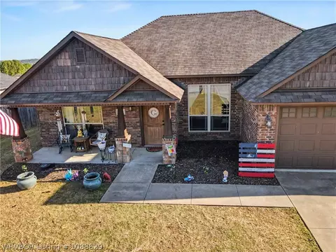 139 Pine St, Greenwood, AR 72936