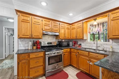 Kitchen - 2609 Ionia St, Fort Smith, AR 72901 photo 3 of 3