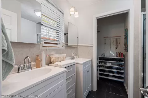 Bath - 2609 Ionia St, Fort Smith, AR 72901 photo 1 of 2