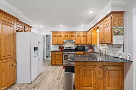 Kitchen - 2609 Ionia St, Fort Smith, AR 72901 photo 2 of 3