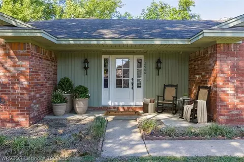 2900 S 96th St, Fort Smith, AR 72903