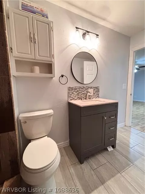 Bath - 505 E 2nd St, Hartford, AR 72938 photo 4 of 4