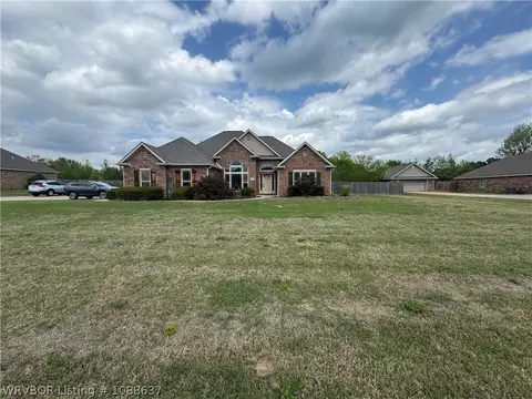 628 W Newberry Rd, Alma, AR 72921