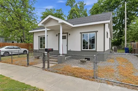 Exterior - 1615 N D St, Fort Smith, AR 72901 photo 2 of 3