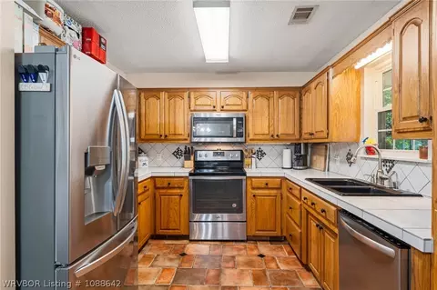 Kitchen - 603 J St, Barling, AR 72923 photo 1 of 3