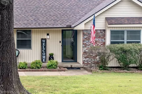 Exterior - 4515 Urbana Dr, Fort Smith, AR 72904 photo 4 of 9