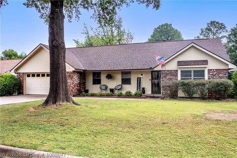 Exterior - 4515 Urbana Dr, Fort Smith, AR 72904 photo 2 of 9