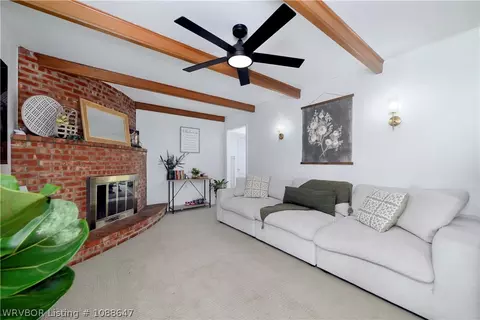 Living - 4515 Urbana Dr, Fort Smith, AR 72904 photo 1 of 1