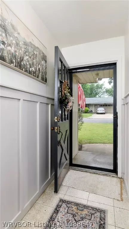 Entry Way - 4515 Urbana Dr, Fort Smith, AR 72904 photo 1 of 2