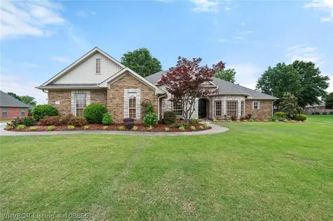 Exterior - 6800 Hunter Crossing Dr, Fort Smith, AR 72916 photo 4 of 11