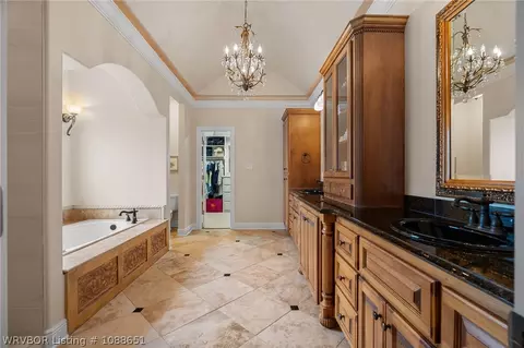 Bath - 6800 Hunter Crossing Dr, Fort Smith, AR 72916 photo 1 of 9