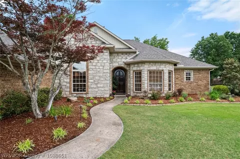 Exterior - 6800 Hunter Crossing Dr, Fort Smith, AR 72916 photo 6 of 11
