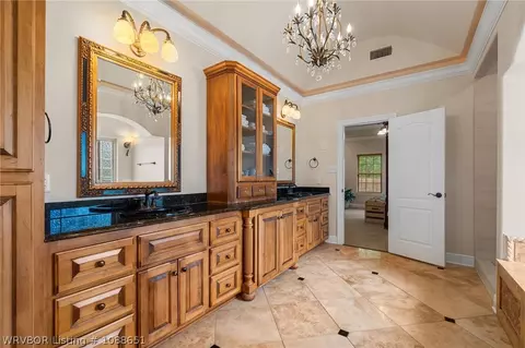 Bath - 6800 Hunter Crossing Dr, Fort Smith, AR 72916 photo 5 of 9