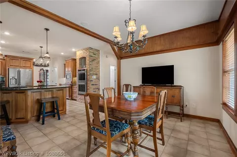 Dining - 6800 Hunter Crossing Dr, Fort Smith, AR 72916 photo 5 of 5