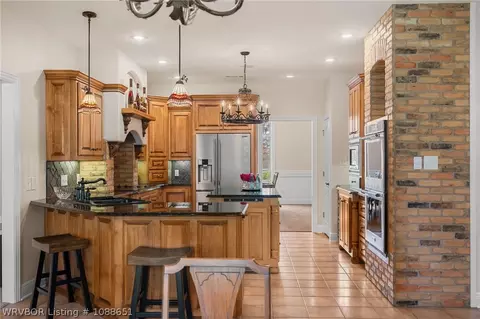 Kitchen - 6800 Hunter Crossing Dr, Fort Smith, AR 72916 photo 7 of 7