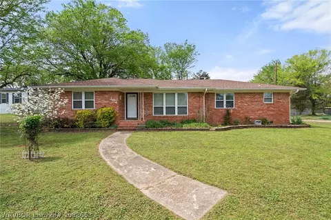 704 S Fifth Ave, Bonanza, AR 72916