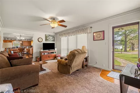 704 S Fifth Ave, Bonanza, AR 72916 photo 3