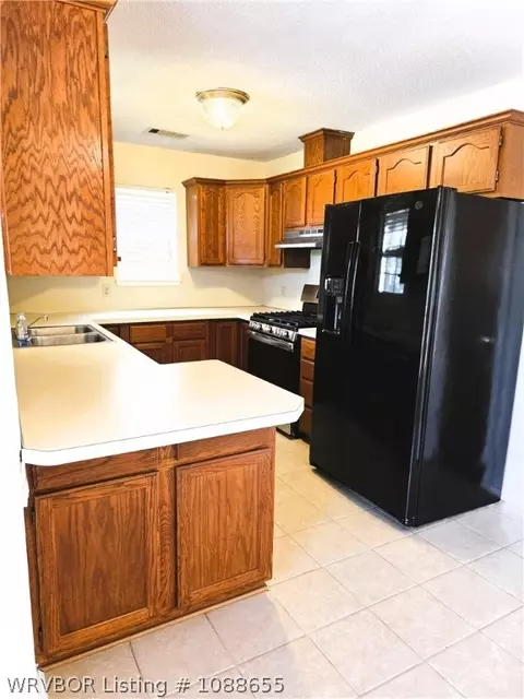 Kitchen - 95 Easley Loop, Greenwood, AR 72936 photo 3 of 4