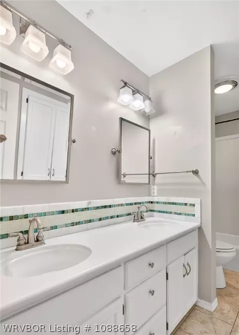 Bath - 9717 Thistle Ct, Fort Smith, AR 72908 photo 5 of 6