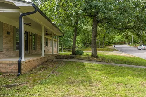 Exterior - 9717 Thistle Ct, Fort Smith, AR 72908 photo 2 of 9