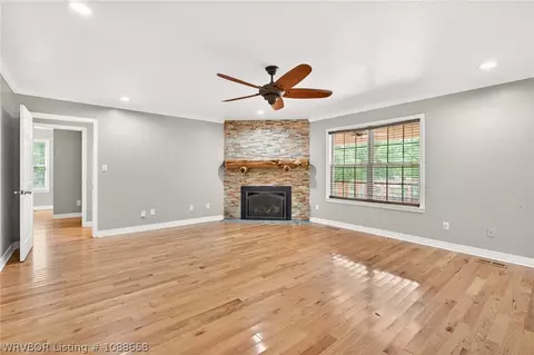 Living - 9717 Thistle Ct, Fort Smith, AR 72908 photo 2 of 2