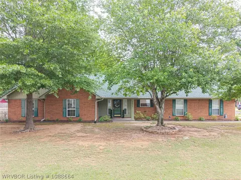 2439 Brookhaven Dr, Alma, AR 72921