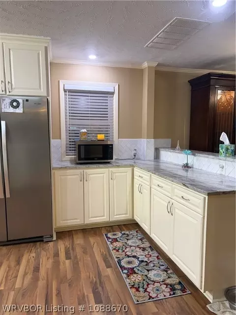 Kitchen - 2900 Boston St, Fort Smith, AR 72901 photo 4 of 7