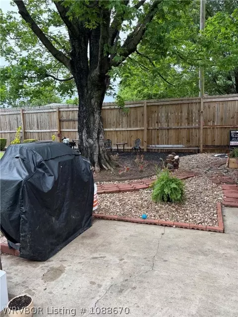 Exterior - 2900 Boston St, Fort Smith, AR 72901 photo 6 of 13