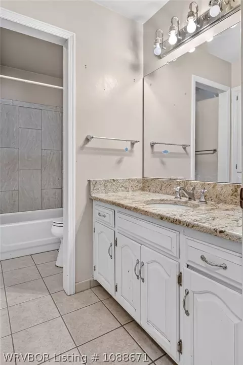Bath - 8405 Meadow Dr, Fort Smith, AR 72908 photo 3 of 3
