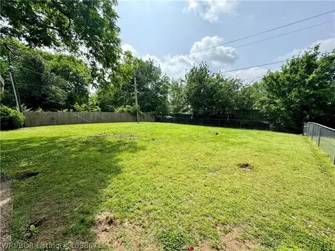 Exterior - 8405 Meadow Dr, Fort Smith, AR 72908 photo 3 of 6