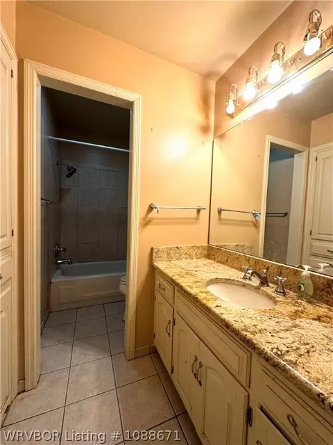 Bath - 8405 Meadow Dr, Fort Smith, AR 72908 photo 2 of 2