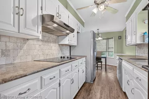 Kitchen - 8405 Meadow Dr, Fort Smith, AR 72908 photo 6 of 6