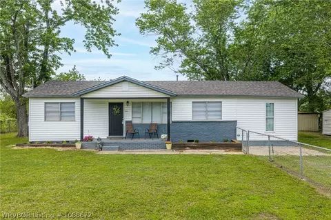 1311 Shibley Rd, Van Buren, AR 72956